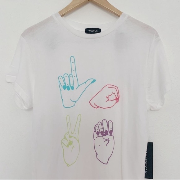 NWT WILDFOX x REVOLVE Sign Language Love Tee - Picture 2 of 5